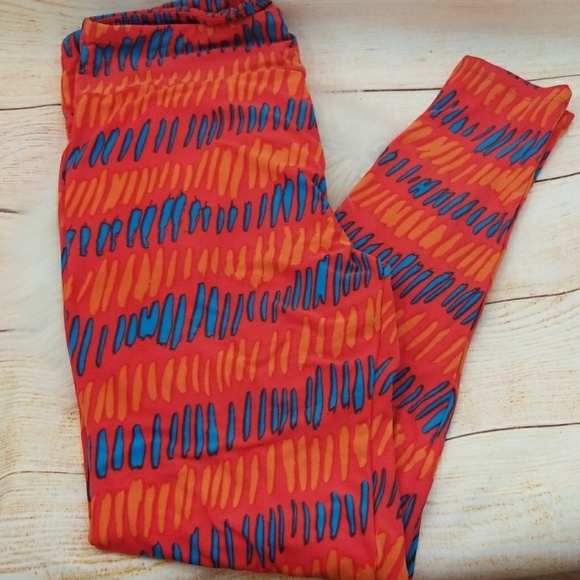 NWOT LulaRoe tall & curvy leggings butter soft - Picture 2 of 5